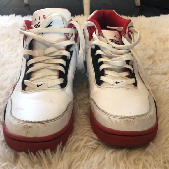 Nike flight legacy shoes in red and black!!! - Picture 3 of 7